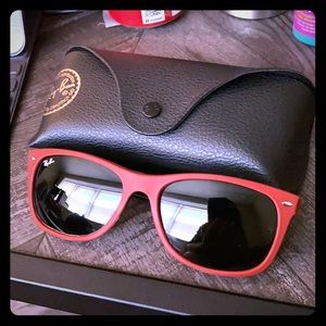 Ray Ban New Wayfarer Sunglasses